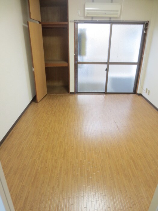 物件内観写真10　(居室)