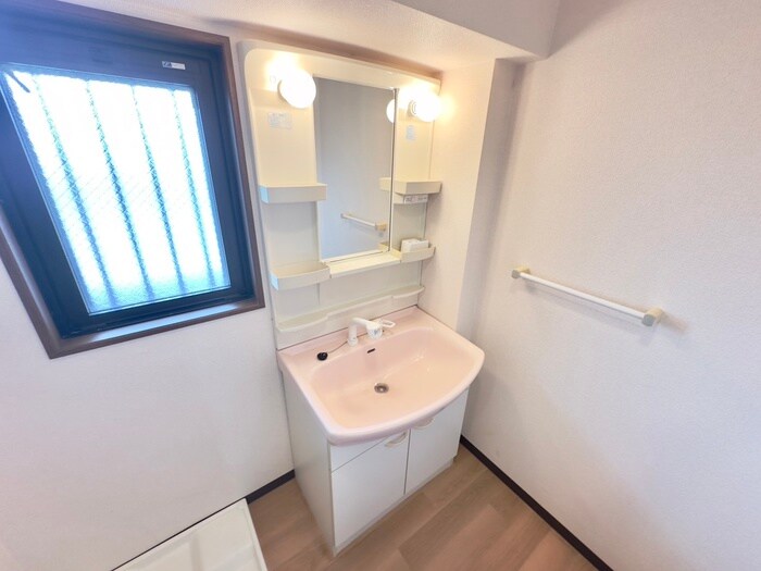 物件内観写真10　(洗面)