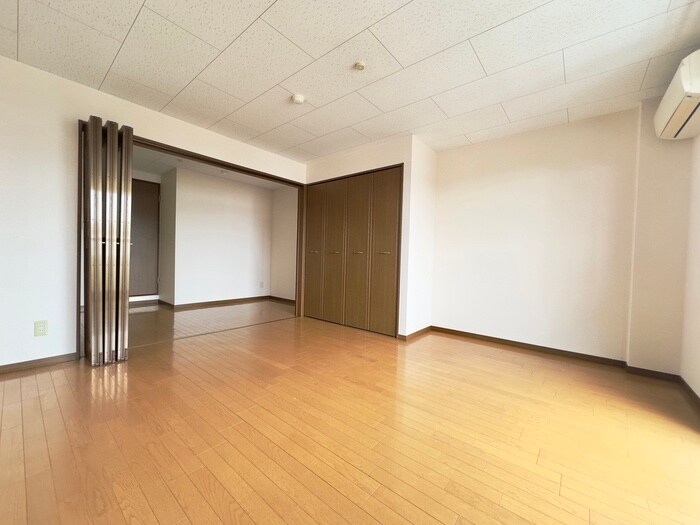 物件内観写真13　(居室)