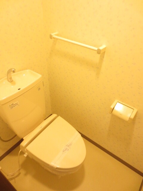 物件内観写真14　(トイレ)