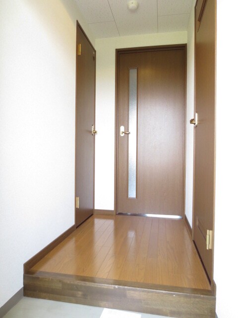 物件内観写真15　(玄関)