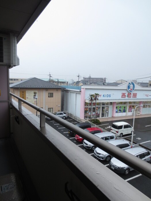 物件内観写真17　(室内からの展望)