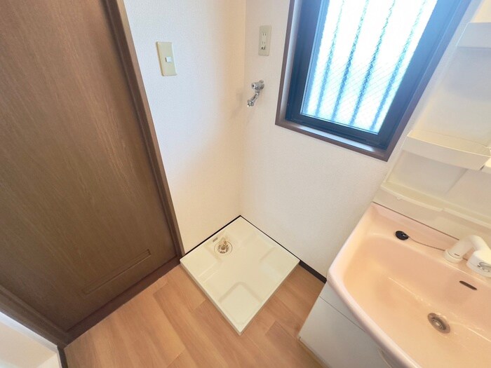 物件内観写真21　(洗濯機置場)