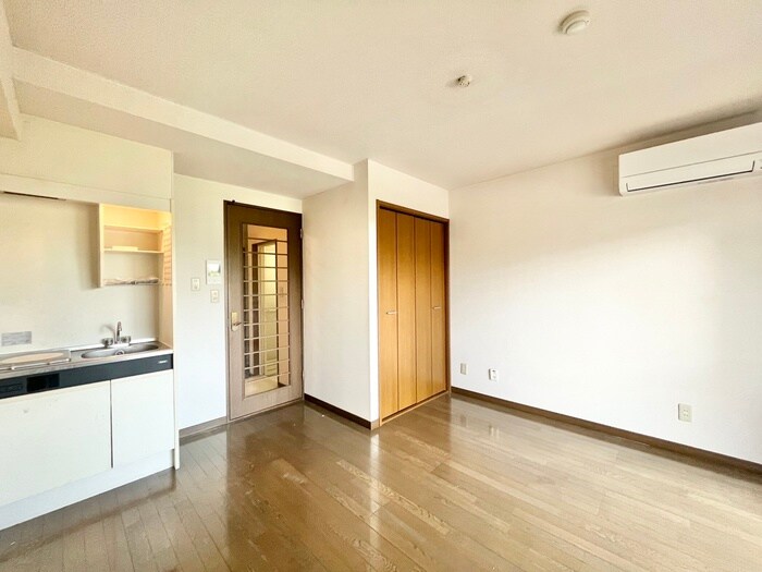 物件内観写真9　(居室)