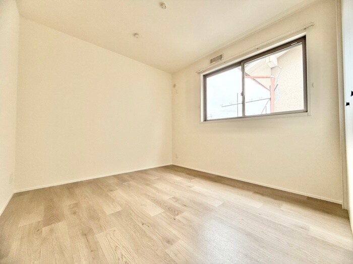 物件内観写真10　(居室)