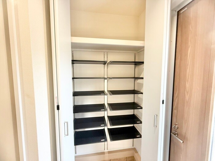 物件内観写真17　(靴箱)