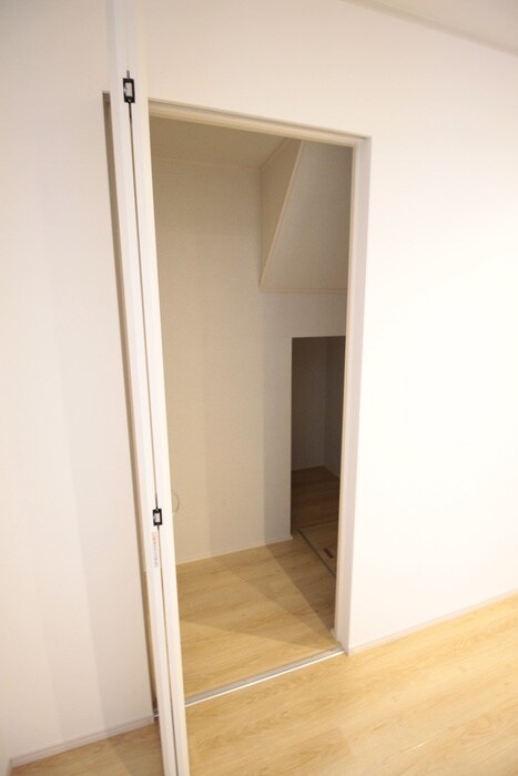 物件内観写真8　(収納)