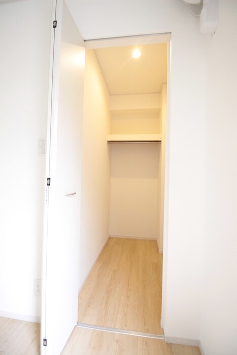 物件内観写真15　(収納)