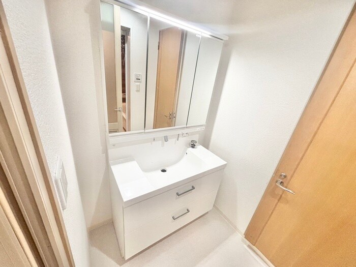 物件内観写真11　(洗面)