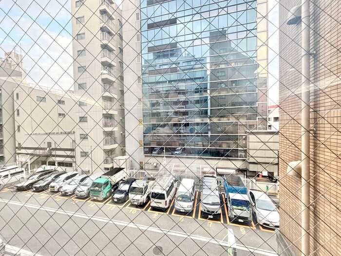 物件内観写真17　(室内からの展望)