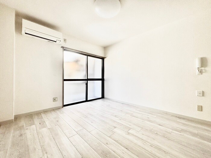 物件内観写真4　(居室)