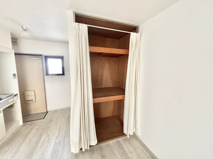 物件内観写真8　(収納)