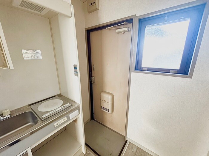 物件内観写真15　(玄関)