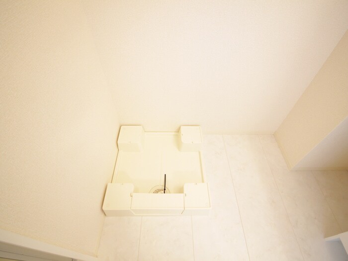 物件内観写真11　(洗濯機置場)