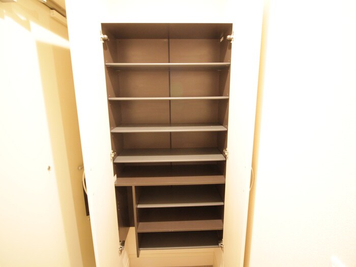 物件内観写真15　(靴箱)