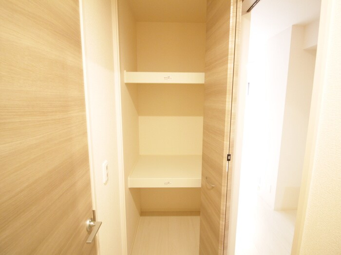 物件内観写真16　(収納)
