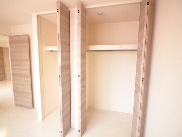 物件内観写真16　(収納)
