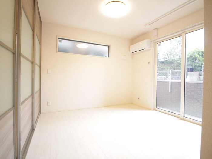 物件内観写真17　(居室)
