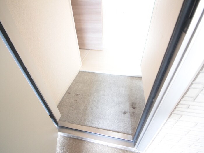 物件内観写真18　(玄関)