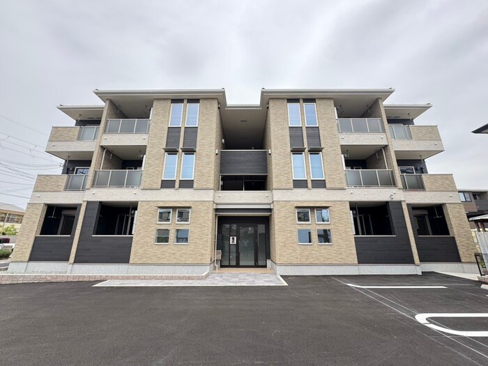 物件外観写真1　(外観写真)