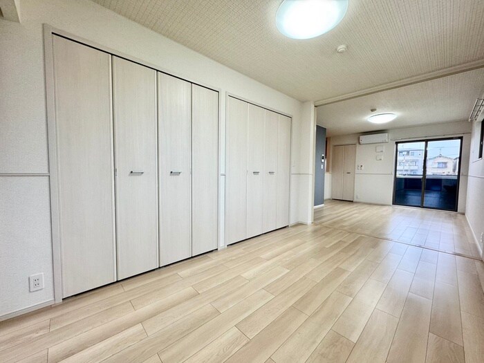 物件内観写真8　(居室)