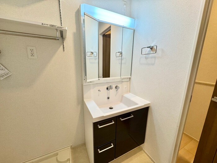 物件内観写真10　(洗面)