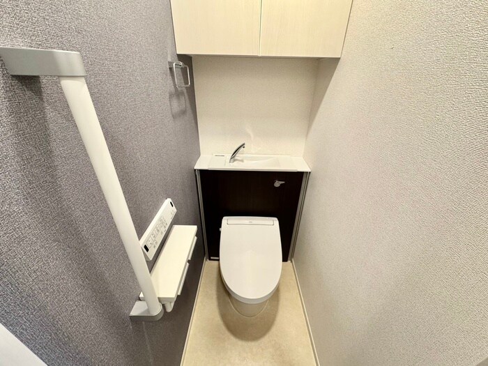 物件内観写真13　(トイレ)