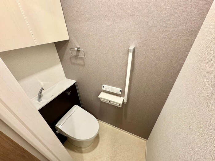 物件内観写真15　(トイレ)