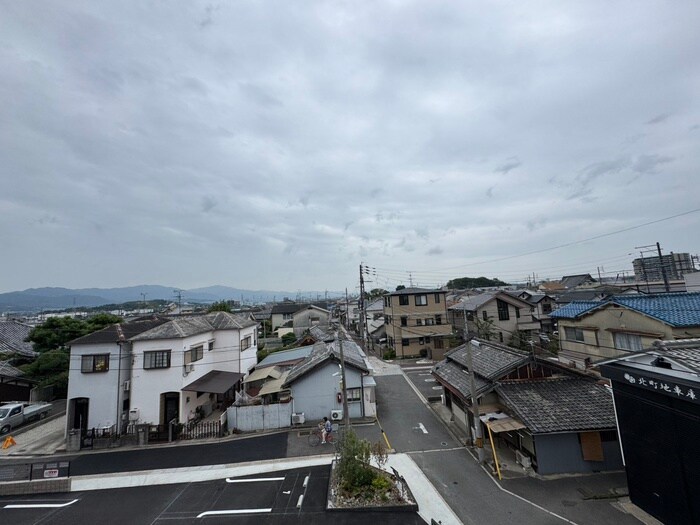 物件内観写真22　(室内からの展望)