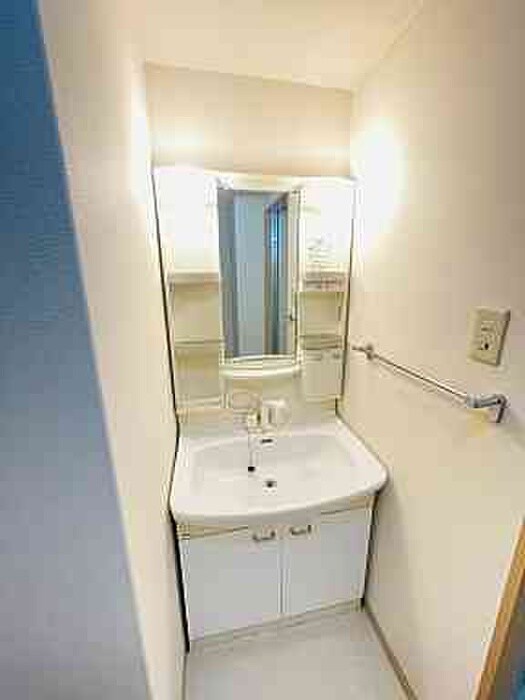 物件内観写真11　(洗面)
