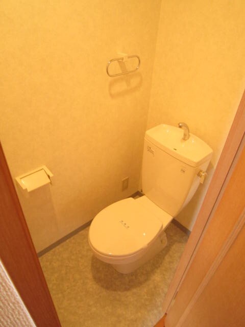 物件内観写真9　(トイレ)