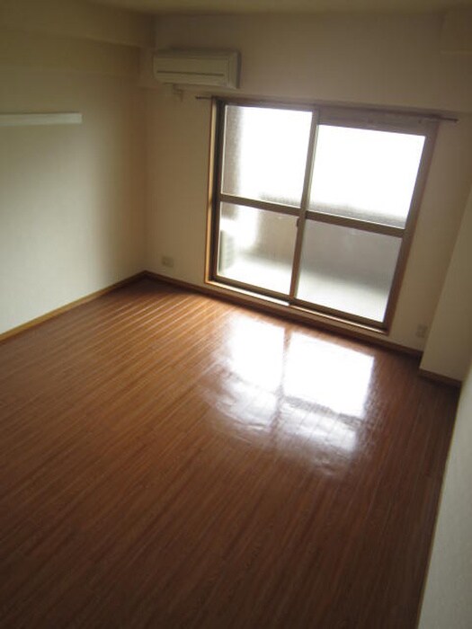 物件内観写真11　(居室)