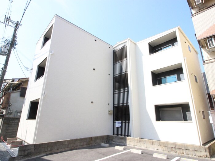 物件外観写真4　(駐車場)