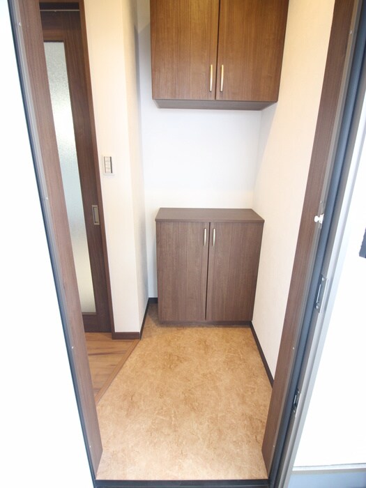 物件内観写真15　(玄関)