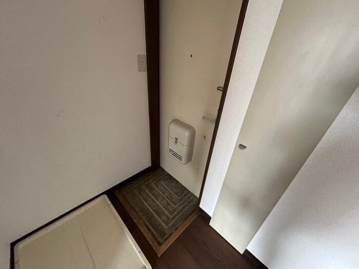 物件内観写真15　(玄関)