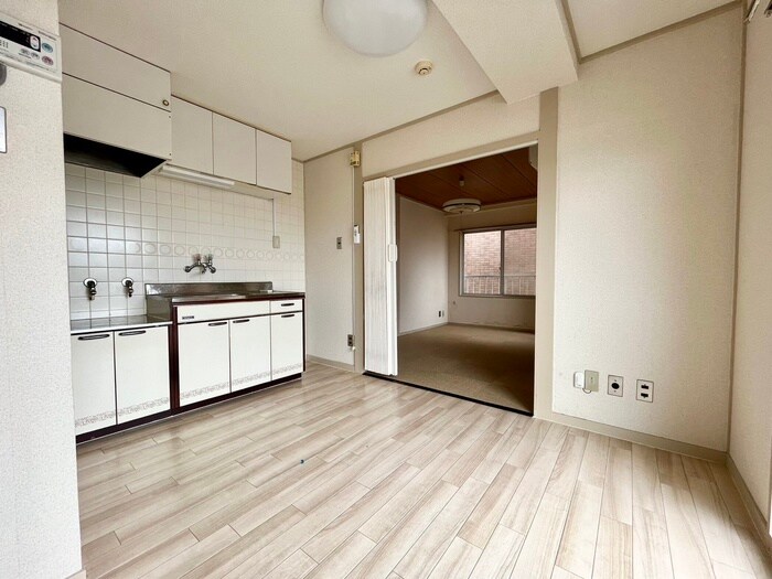 もとしろマンションの居室