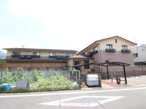 ブルゴ－ニュ沙彌外観写真