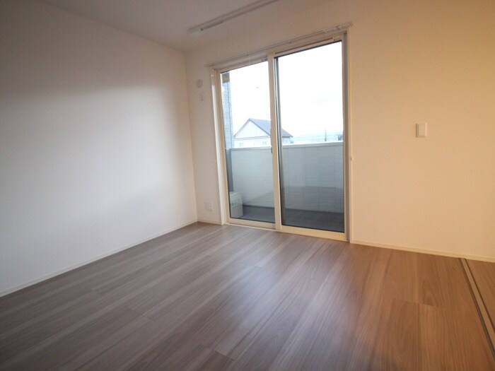 物件内観写真9　(居室)