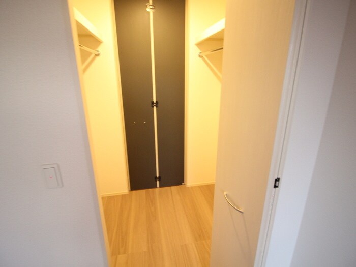 物件内観写真10　(収納)