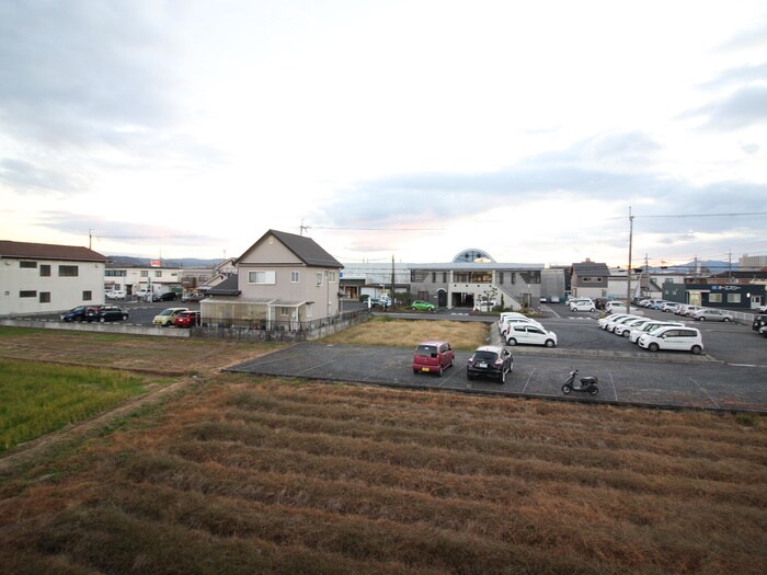 物件内観写真16　(室内からの展望)