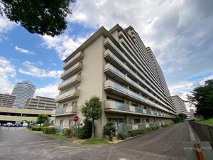 ﾌｧﾐ-ﾙﾊｲﾂ草津Ⅲ番館(404)外観写真