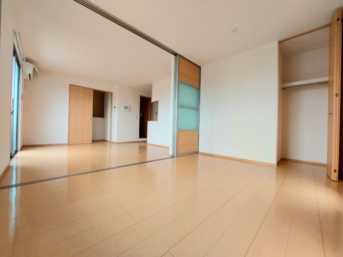 物件内観写真8　(居室)