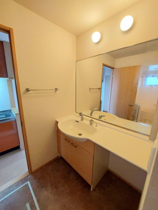 物件内観写真12　(洗面)