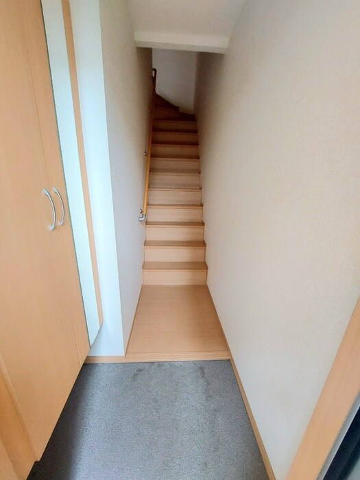 物件内観写真15　(玄関)