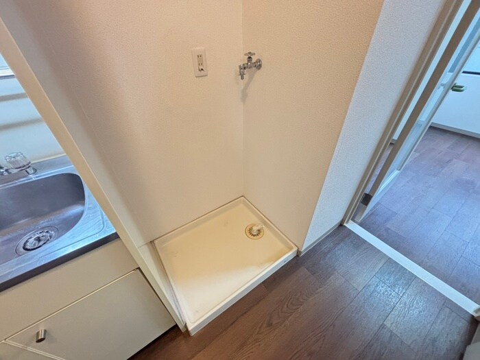 物件内観写真15　(洗濯機置場)