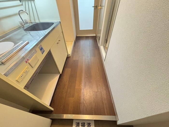 物件内観写真18　(廊下)