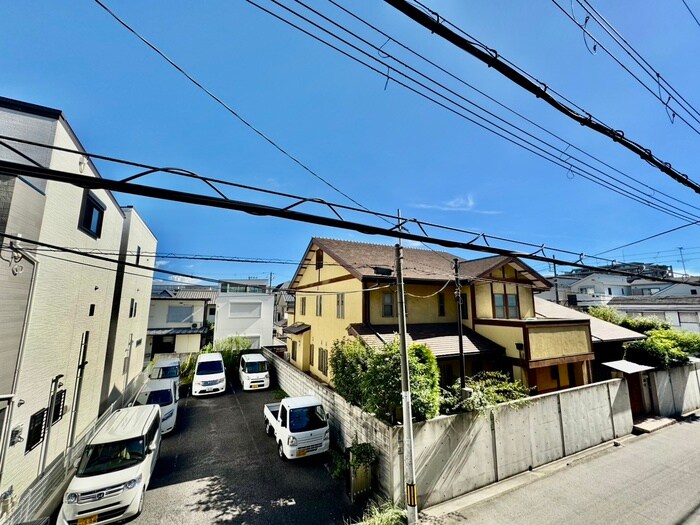 物件内観写真16　(室内からの展望)