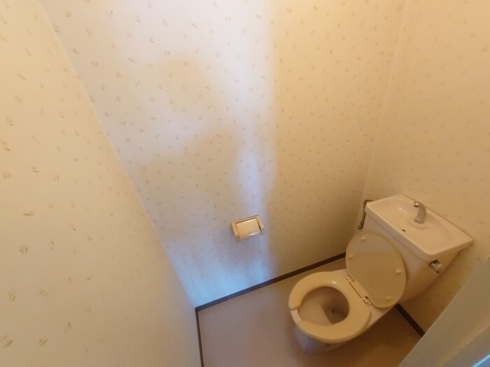 物件内観写真16　(トイレ)