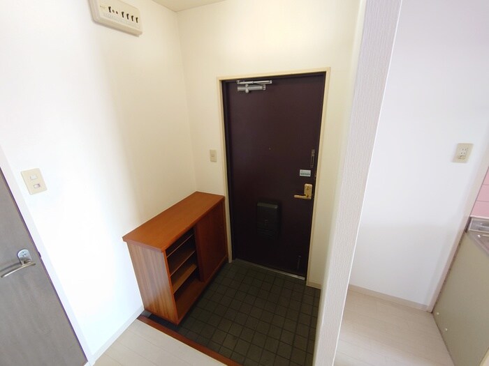 物件内観写真19　(玄関)