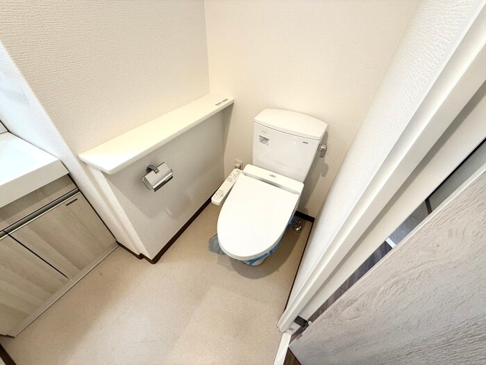 物件内観写真8　(トイレ)